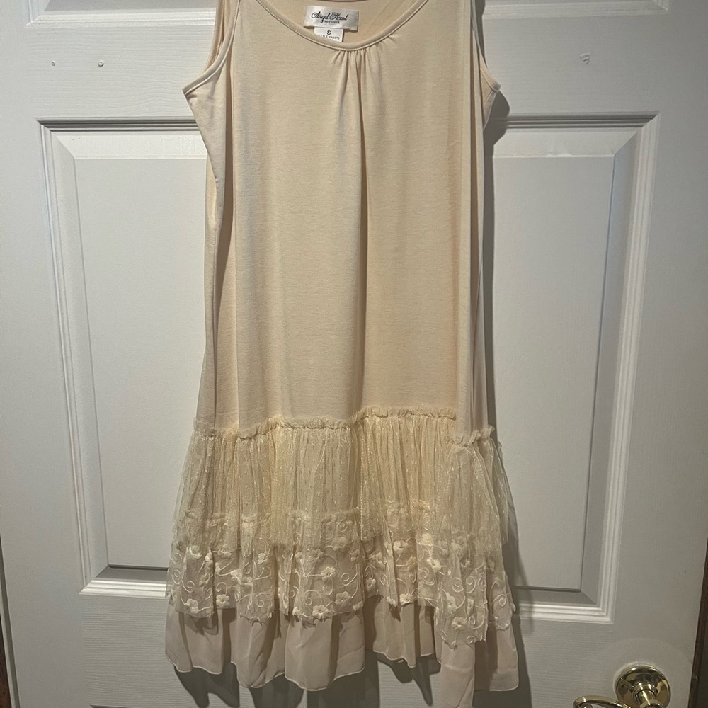 Chic Cream Midi Dress with Lace Details